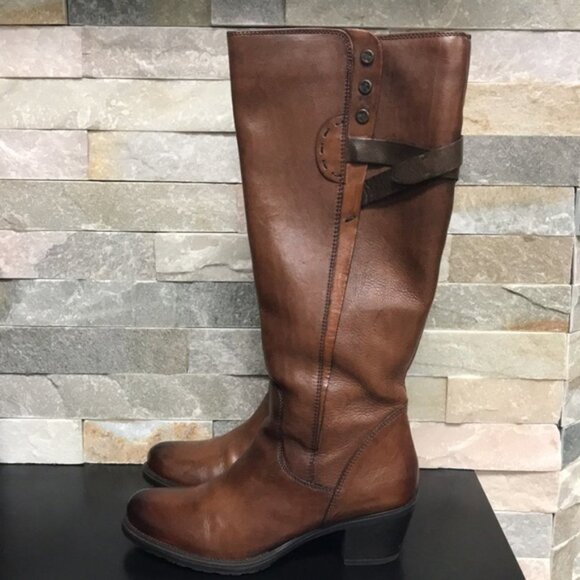 Clarks Maymie Stellar Knee High Boot (H80-Z) - Picture 3 of 11